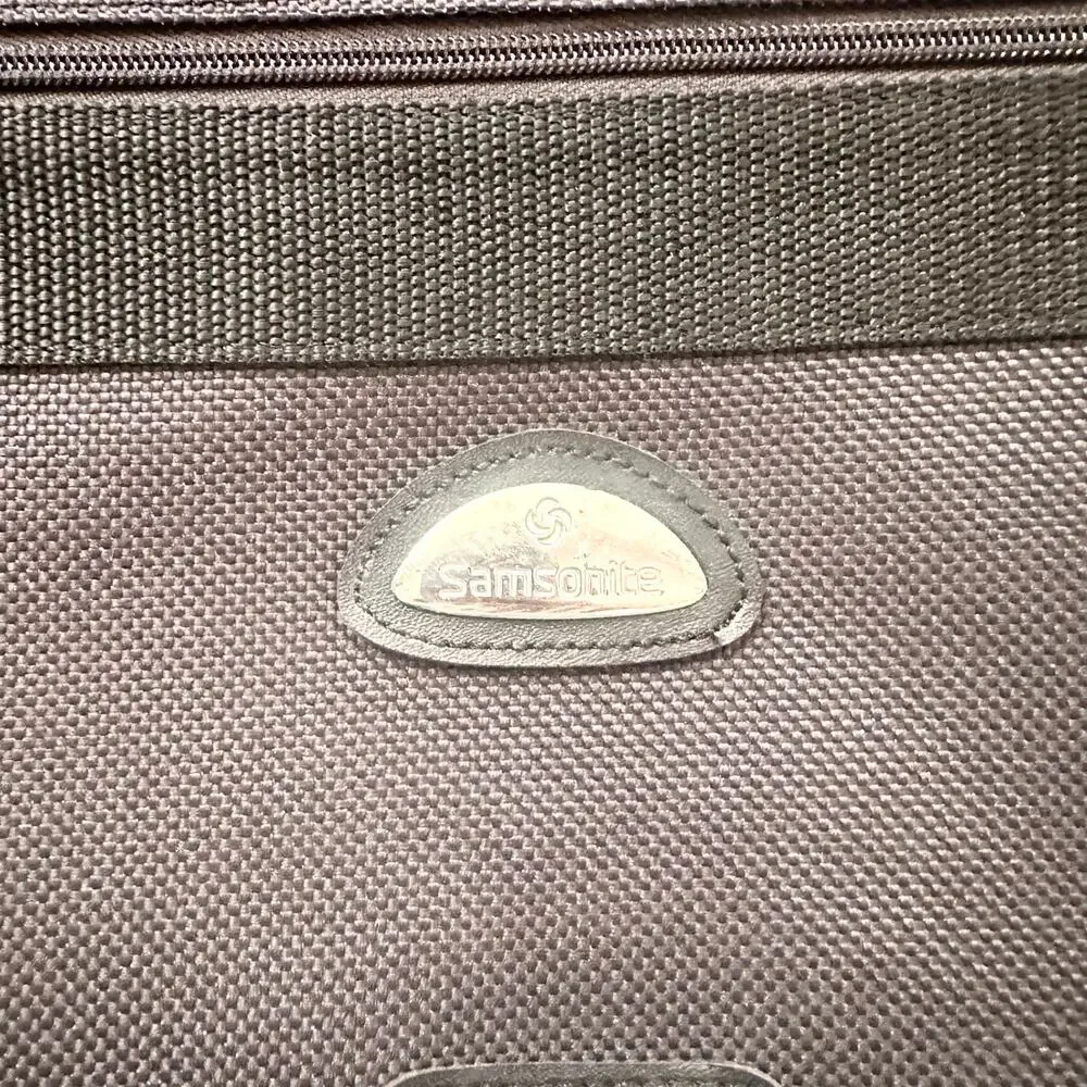 Samsonite Black Silhouette Suit Bi-Fold Garment Bag Fold Travel Shoulder Strap
